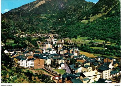 CPM ANDORRE ANDORRE-LA-VIEILLE - Au fond les Escaldes - 1967