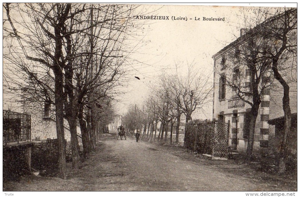 ANDREZIEUX BOUTHEON LE BOULEVARD ANIMEE CAFE