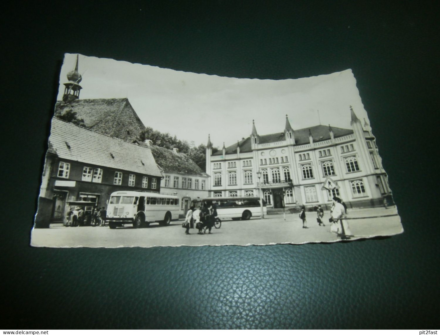 Ansichtskarte Bützow in Mecklenburg , 1959 , Platz der Freiheit mit Rathaus , AK gelaufen !!!