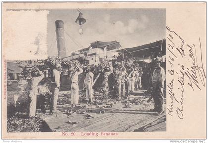 CPA JAMAIQUE @ Loading Bananas in boat - transport de Bananes en bateau @