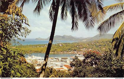 Saint Lucia - CASTRIES - Bird's eye view - Publ. Roper Dayment