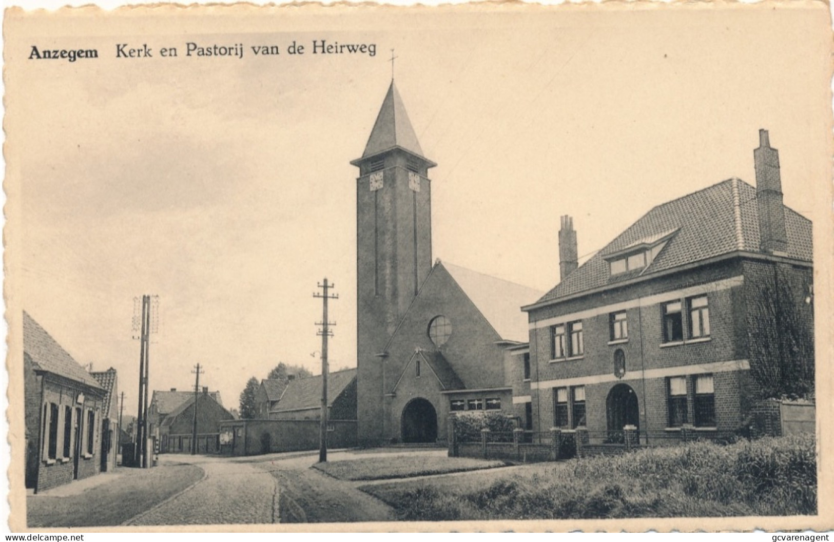 ANZEGEM  KERK EN PASTORIJ VAN DE HEIRWEG                2 SCANS