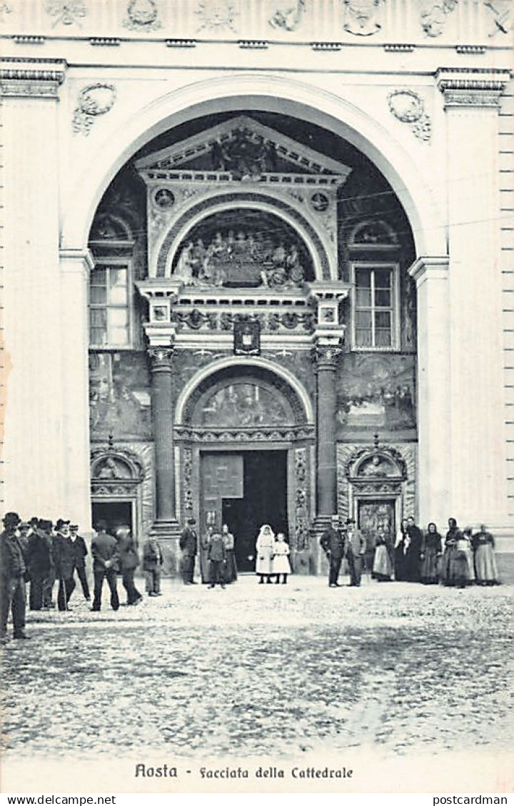 AOSTA - Facciata della Cattedrale