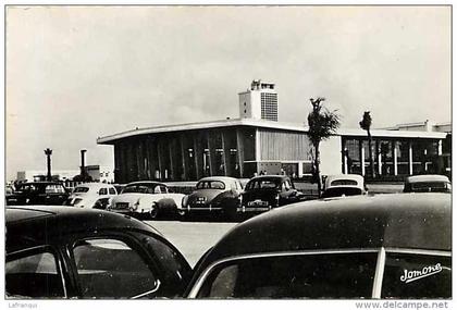 algerie -ref A193- alger - l aeroport de maison blanche - theme aeroports -aviation -voitures - automobile  -