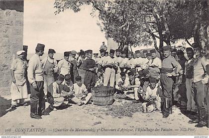 CONSTANTINE - 3ème Chasseurs d'Afrique, l'épluchage des patates, Quartier de Mansourah