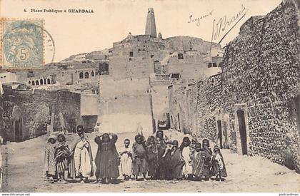 GHARDAIA - Place Publique - Groupe d'enfants