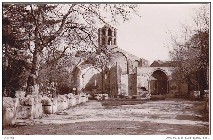 ARLES - Les Alyscamps