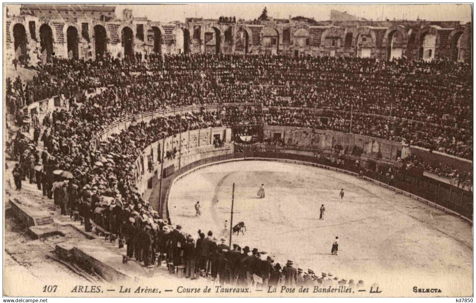 Arles - Les Arenes