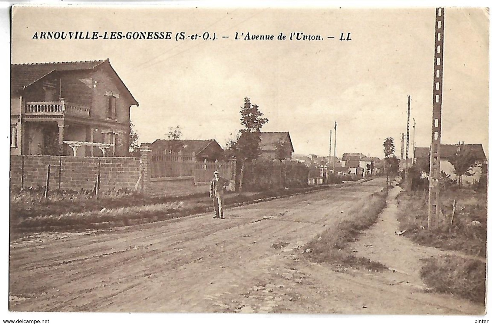 ARNOUVILLE LES GONESSES - L'avenue de l'Union