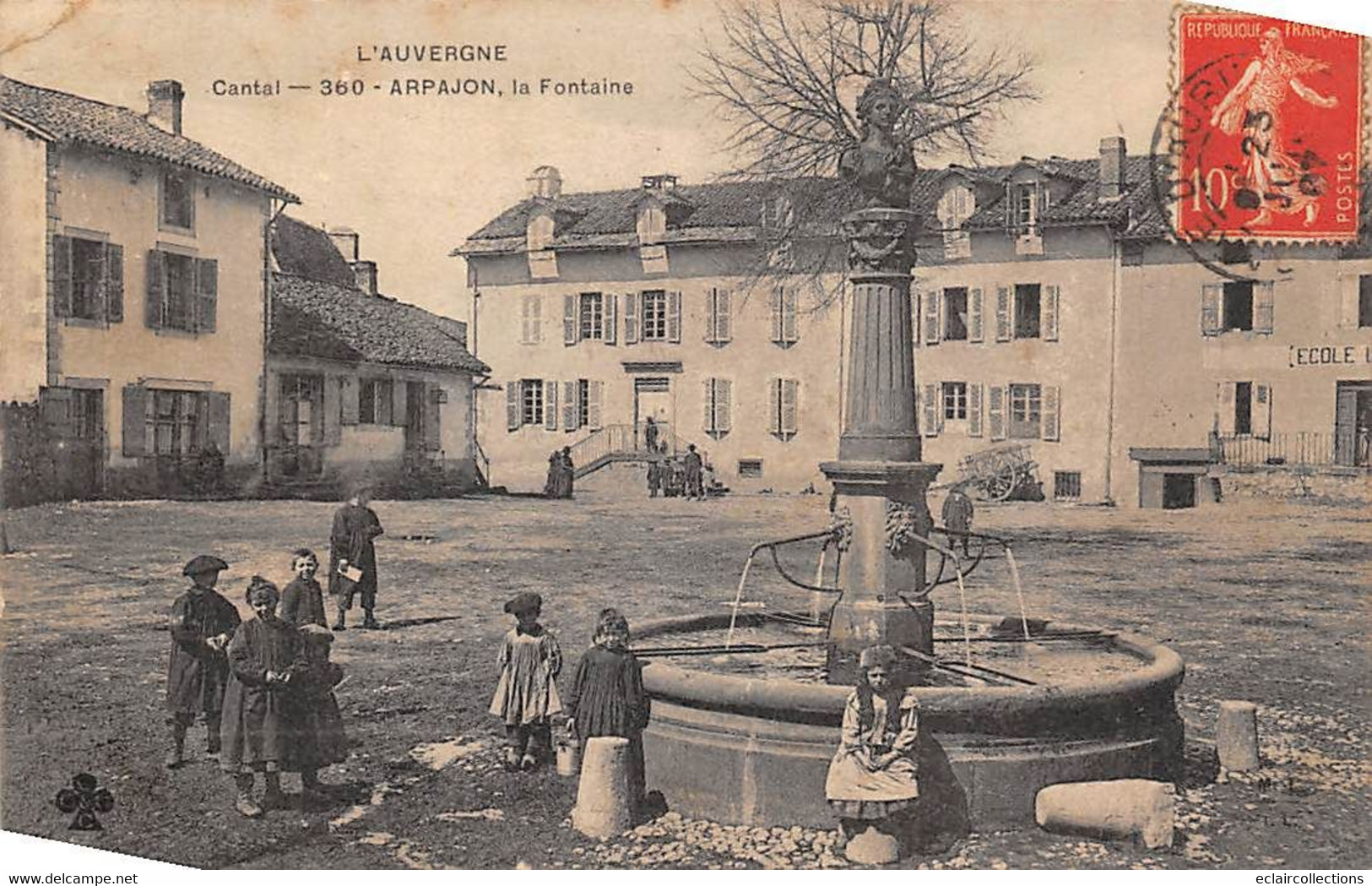 Arpajon sur Cère      15        Place et fontaine       (voir scan)