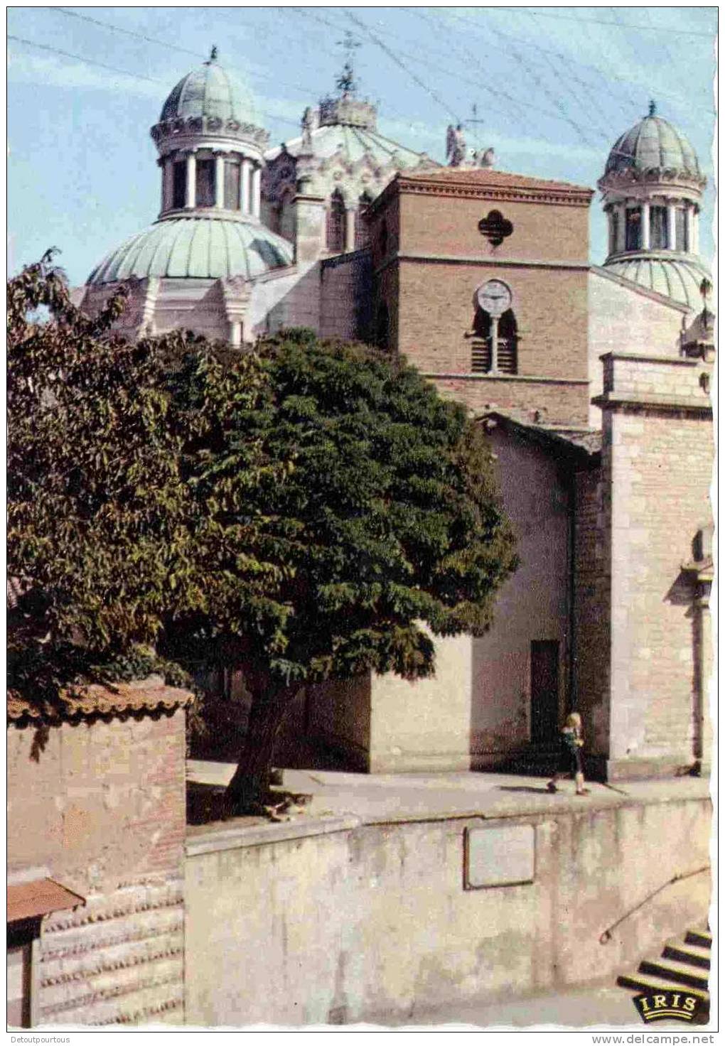 ARS SUR FORMANS Ain entrée de la Basilique c.1960