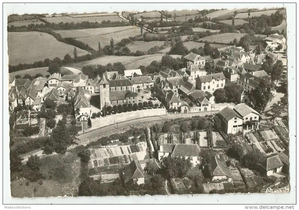 Arthez de Bearn  (64.Pyrénées-Atlantiques)  vue aérienne du centre