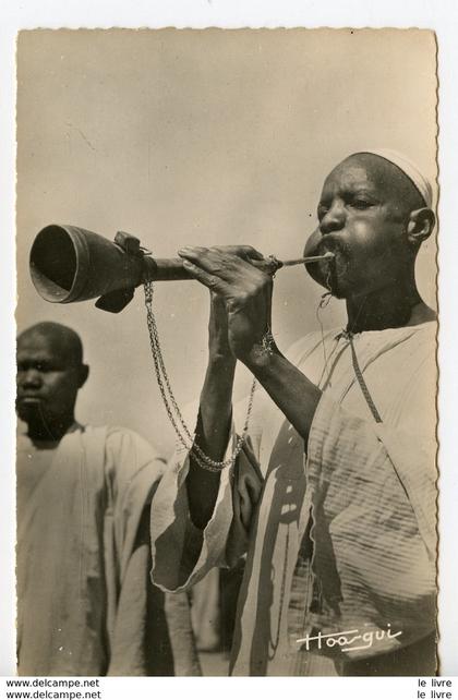 CPSM PHOTO. TCHAD. ABéCHé. MUSICIEN DE LA COUR DU SULTAN - Tchad - 0