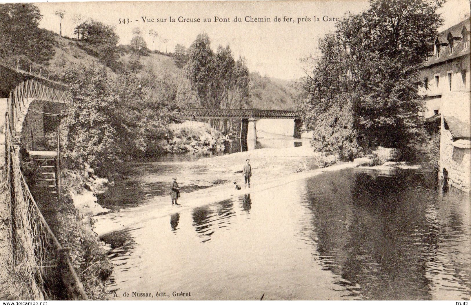 AUBUSSON  VUE SUR LA CREUSE AU PONT DU CHEMIN DE FER PRES LA GARE