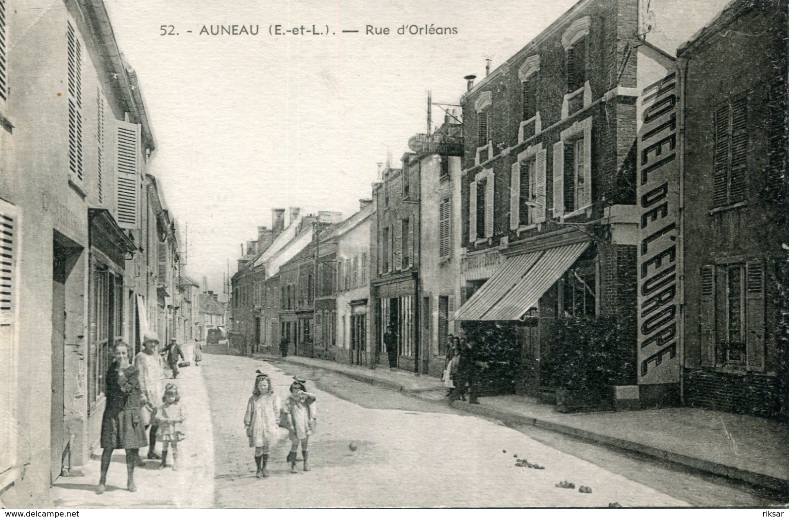 AUNEAU