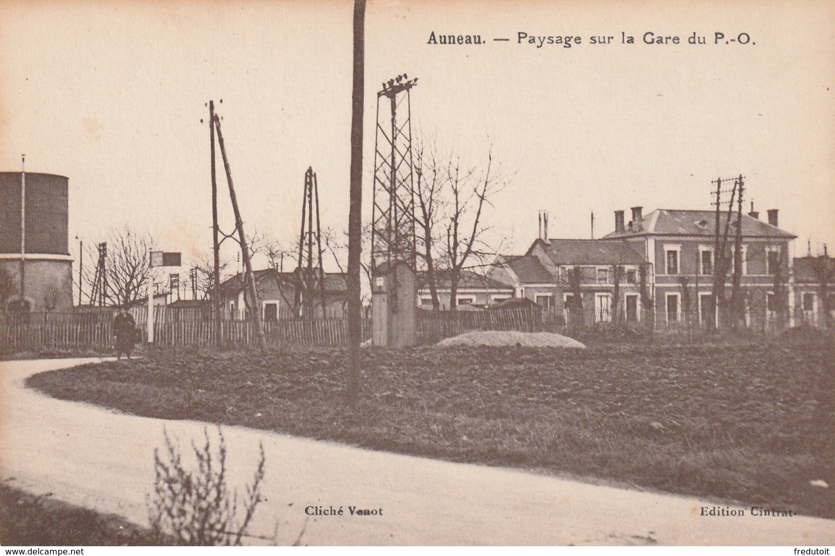 AUNEAU  (28) - La Gare Auneau-Orléans   -