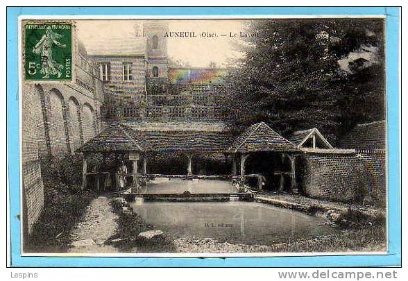 AUNEUIL -- Le Lavoir