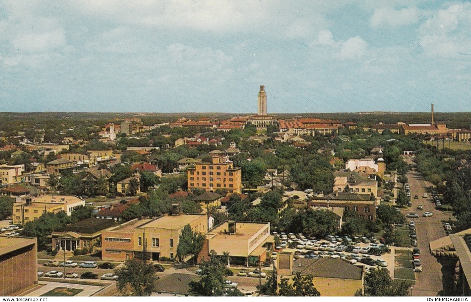 AUSTIN TX - UNIVERSITY OF TEXAS TOWER AND CAMPUS POSTCARD