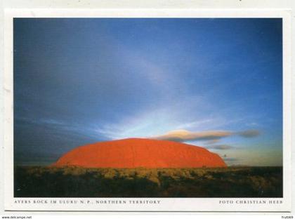 AK 115945 AUSTRALIA - Ayers Rock im Uluru N. P.