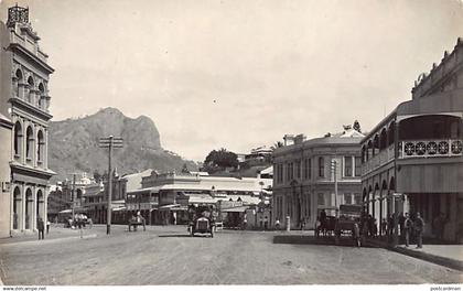 Australia - TOWNSVILLE (QLD) Main Street - REAL PHOTO - Publ. unknown