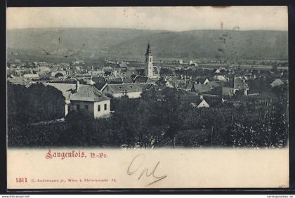 AK Langenlois /N.-Oe., Ortsansicht mit der Kirche