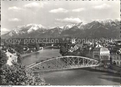 42587053 Villach Kaernten Drau Bruecke mit Karawanken Villach