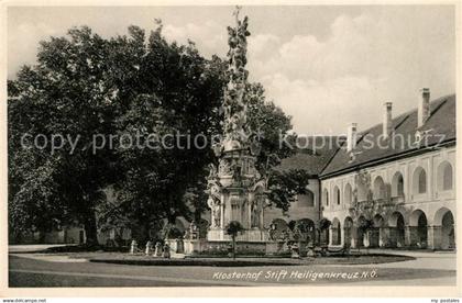 43094261 Heiligenkreuz Niederoesterreich Klosterhof Stift Heiligenkreuz