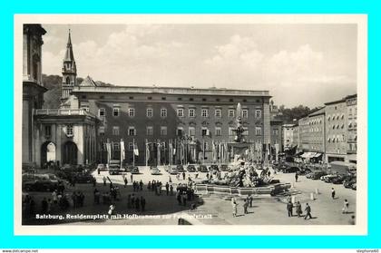 a807 / 253 SALZBOURG Salzburg Residenzplatz mit Hofbrunnen