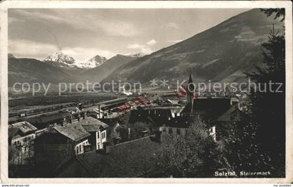 71543746 Selzthal Ortsansicht mit Kirche Alpenpanorama Eisenbahn