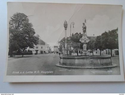 D189377  Österreich Bruck an der Leitha  Brunnen  Fontaine Fountain  Hauptplatz