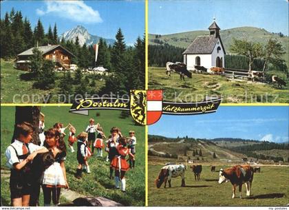 71962935 Strobl Postalm Kapelle Trachtenkinder Viehweide