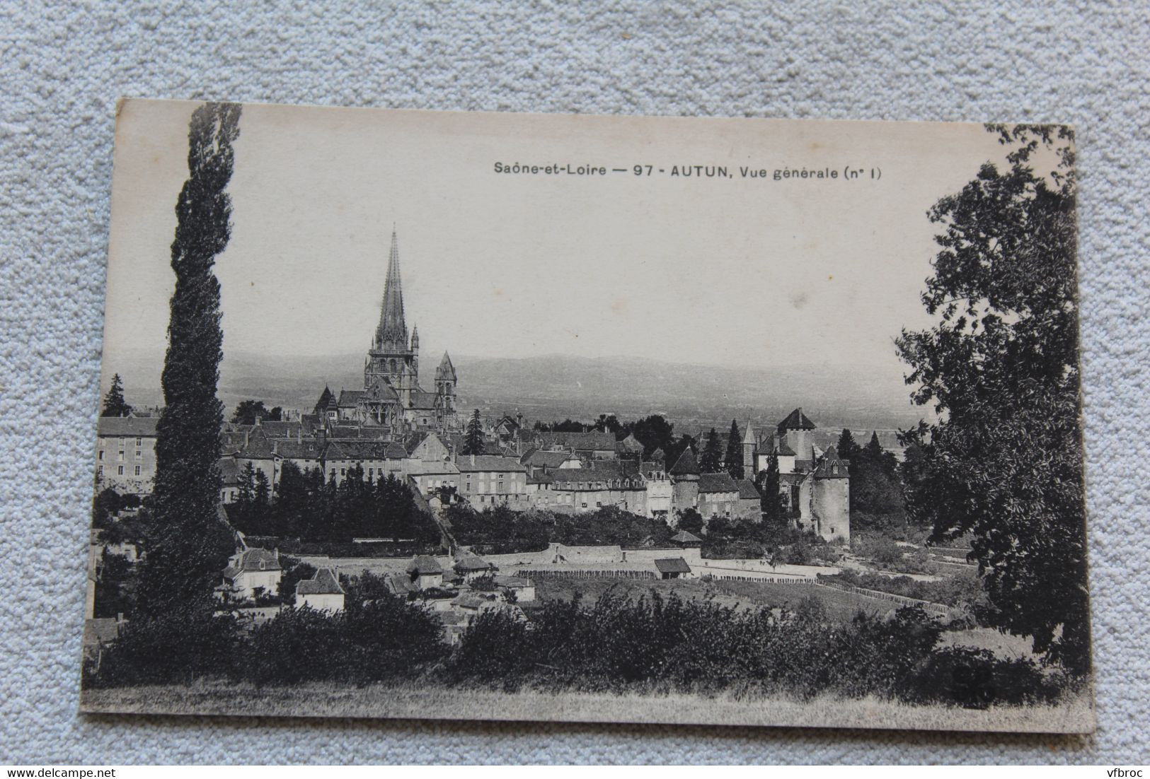 Autun, vue générale, Saône et Loire 71