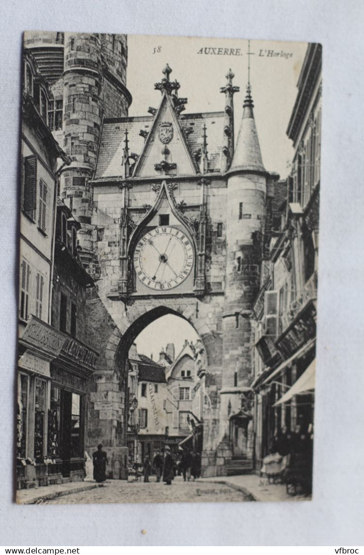 Auxerre, l'horloge , Yonne 89