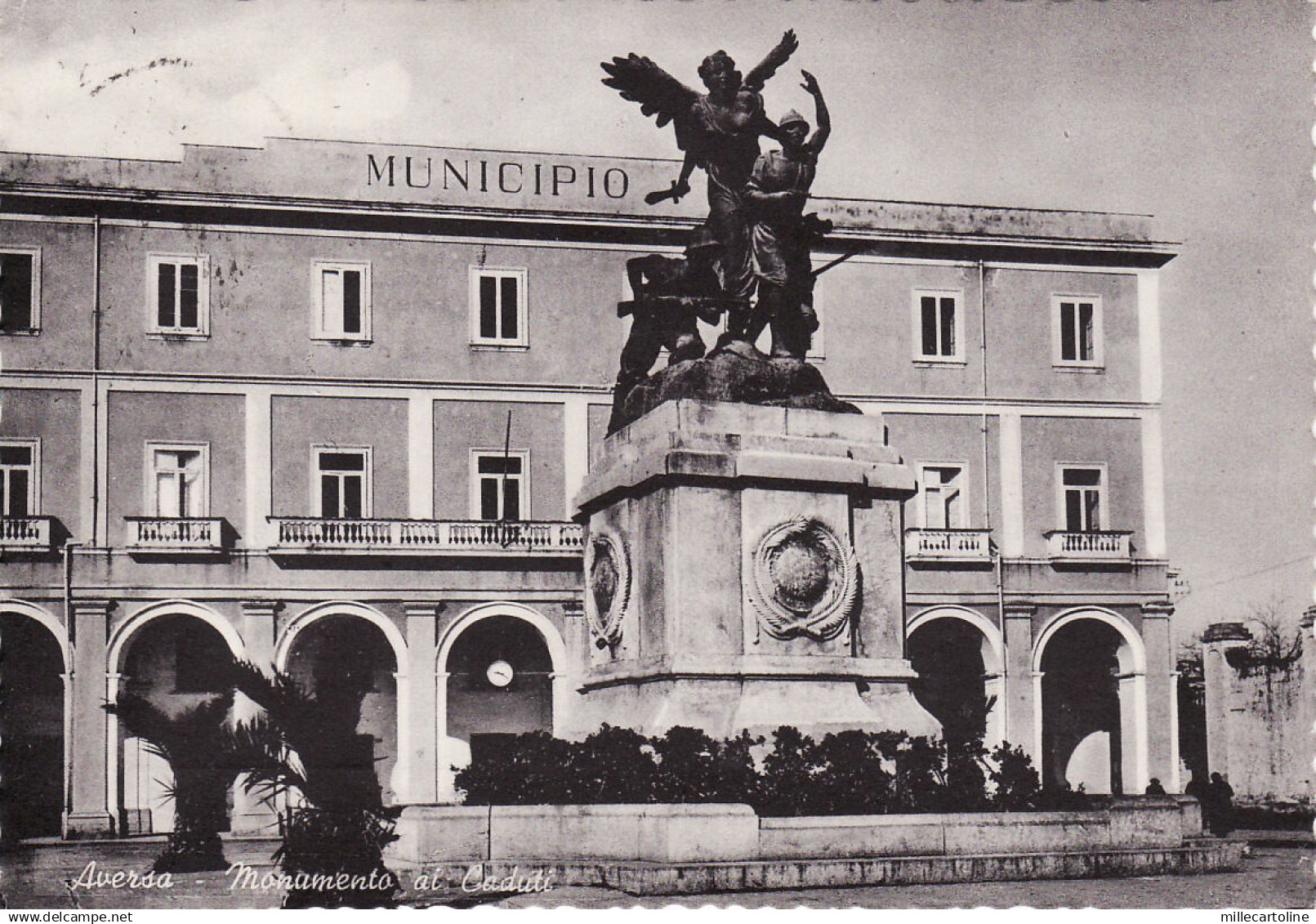 #AVERSA: MONUMENTO AI CADUTI