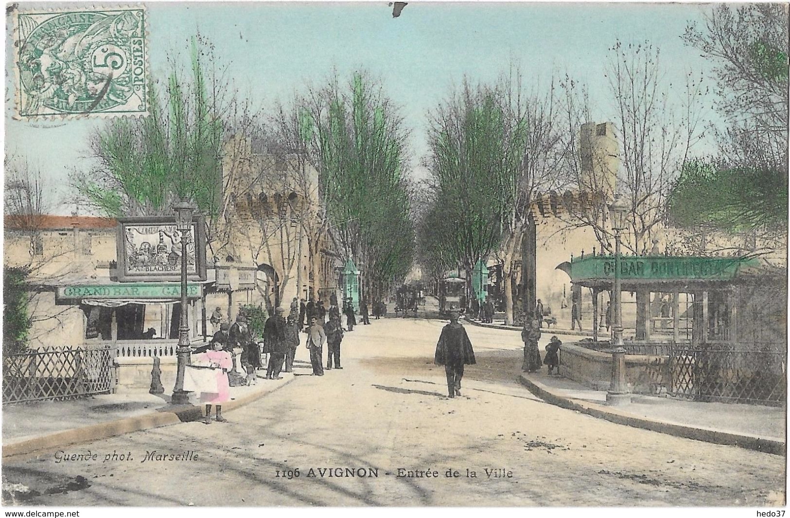 Avignon - Entrée de la Ville