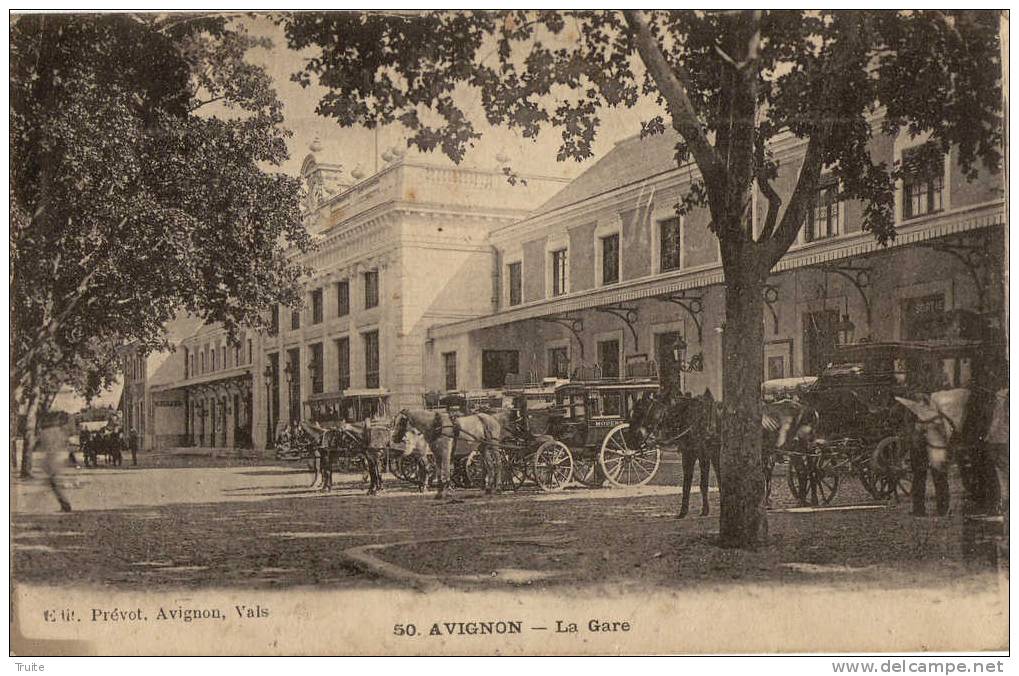 AVIGNON LA GARE SUPERBE ANIMATION