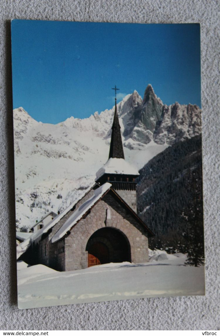 B702, Cpm, Chamonix, Mont blanc, la chapelle de Praz en hiver et l'aiguille du Drû; Haute Savoie 74