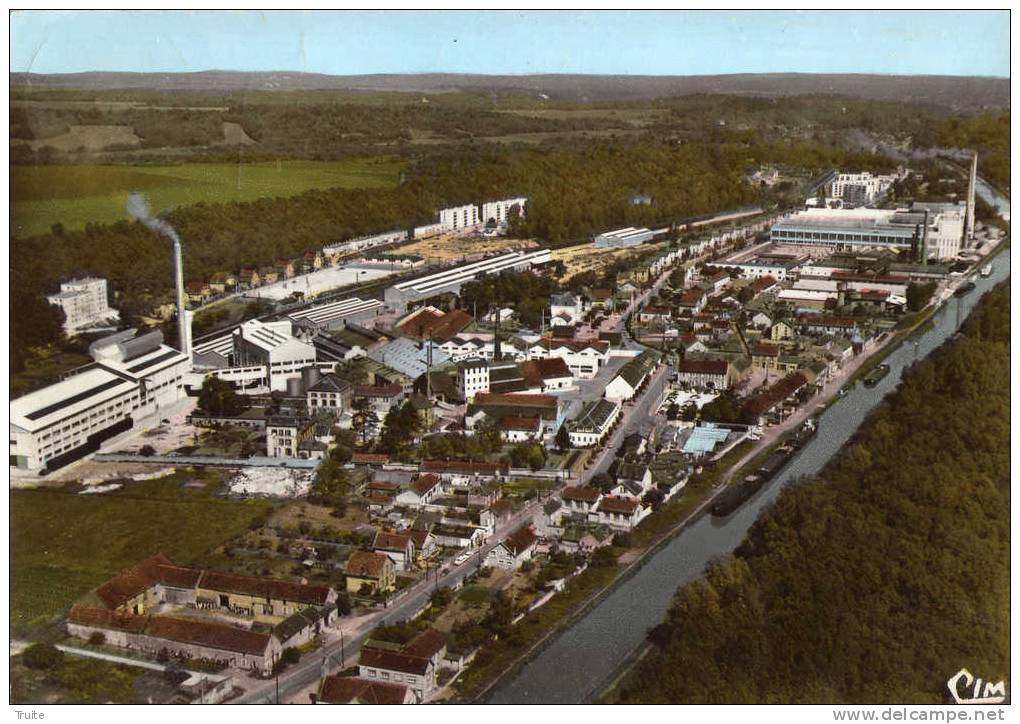 BAGNEAUX-SUR-LOING VUE AERIENNE