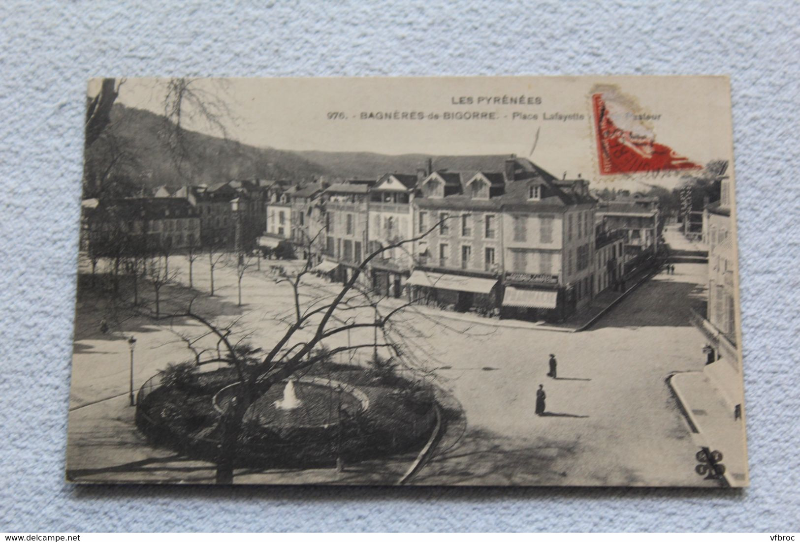 Bagnères de Bigorre, place Lafayette, Hautes Pyrénées 65