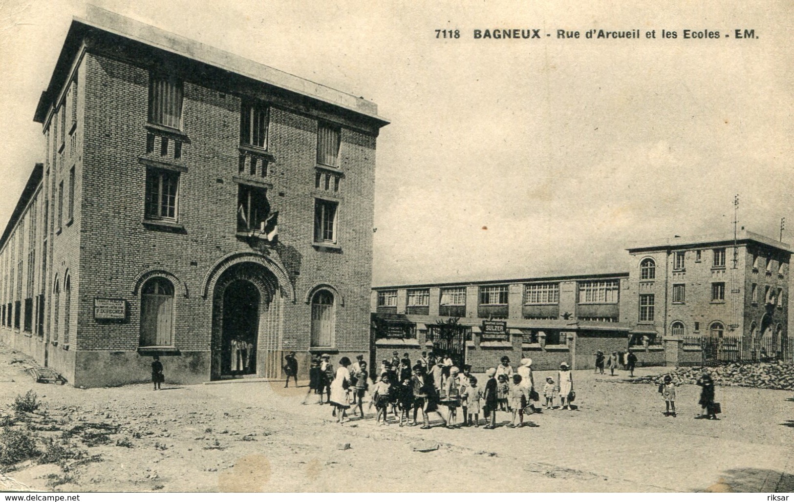 BAGNEUX(ECOLE)