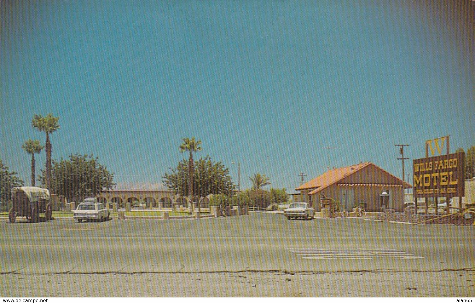 Baker California, Wills Fargo Motel Lodging, Autos c1960s Vintage Postcard