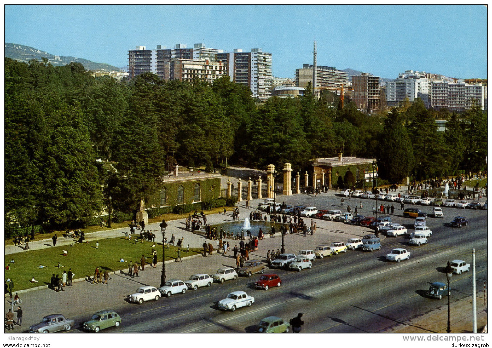 Barcelona old postcard travelled 1970 to Yugoslavia bb