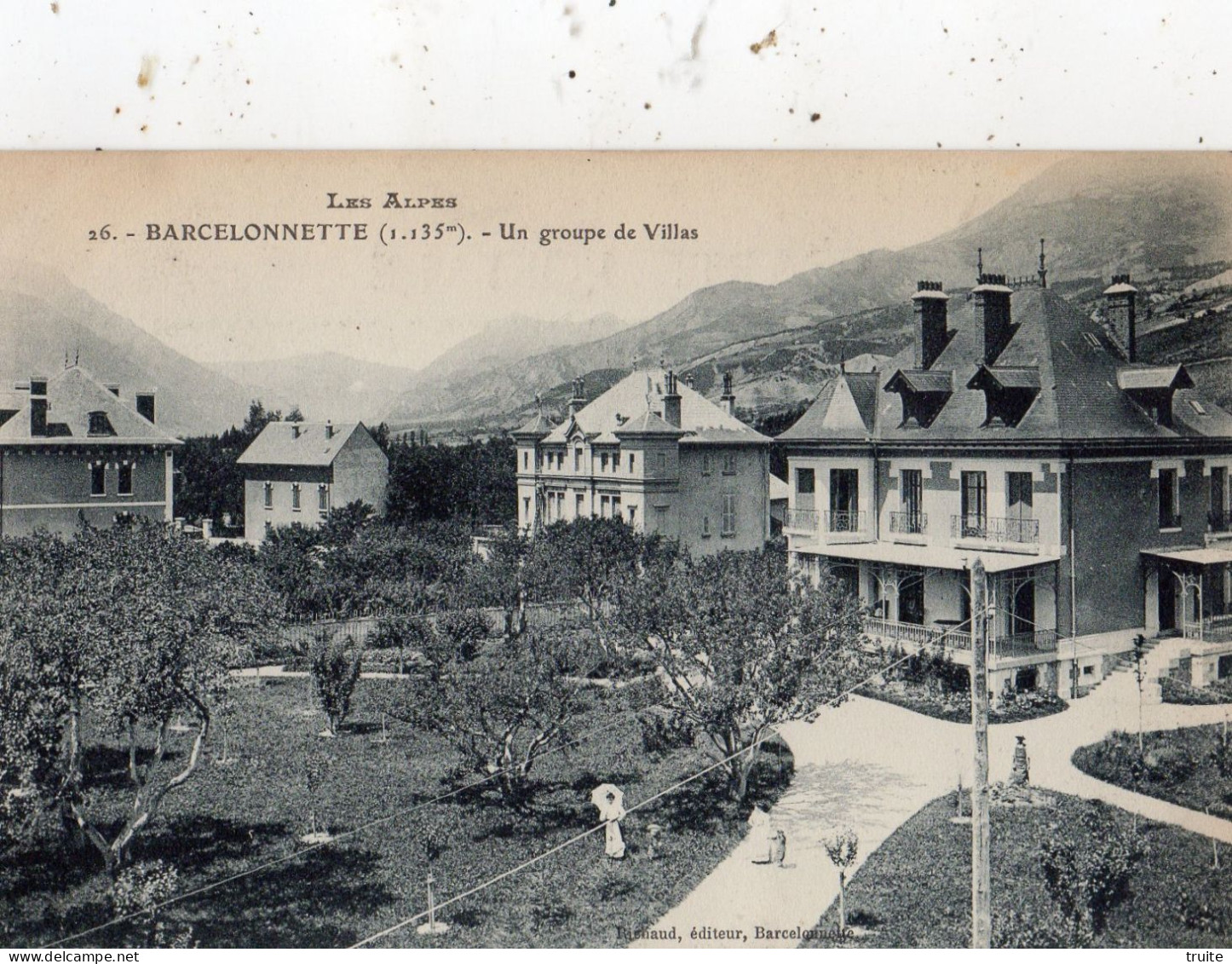 BARCELONNETTE UN GROUPE DE VILLAS