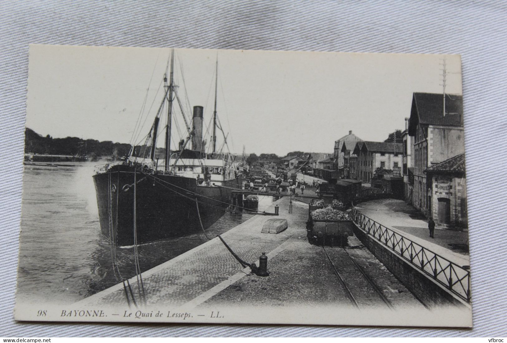 Bayonne, le quai de Lesseps, Pyrénées Atlantiques 64