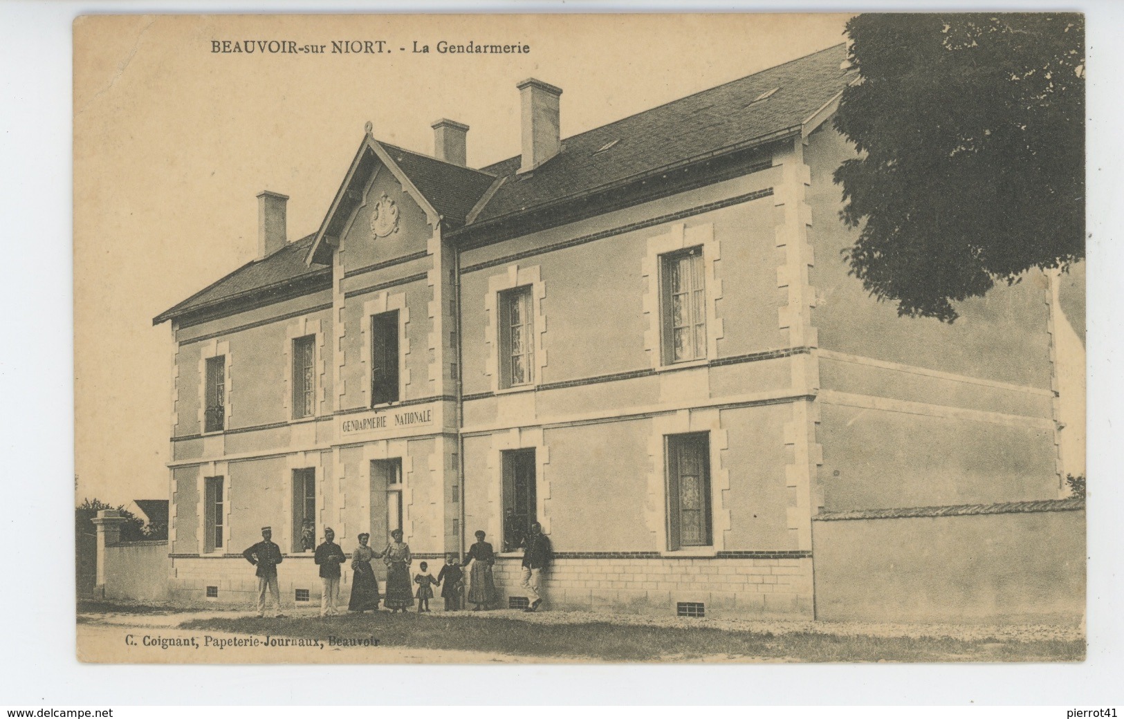 BEAUVOIR SUR NIORT - La Gendarmerie