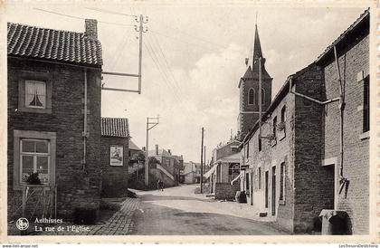 BELGIQUE - Anthisnes - la rue de l'Eglise - vue générale - animé - Carte postale Ancienne