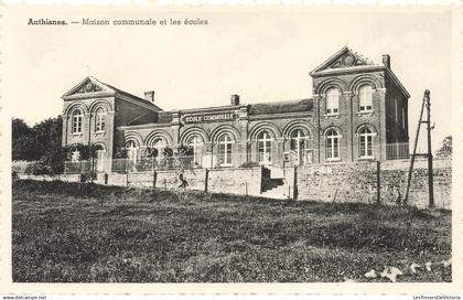 BELGIQUE - Anthisnes - Maison communale et les écoles - vue en façade - Carte postale Ancienne