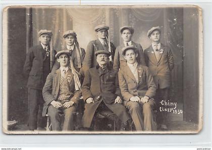 Belgique - CHINY (Lux.) Classe 1930 - CARTE PHOTO