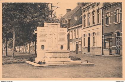 KAPRIJKE    MONUMENT       2 SCANS