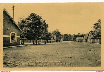 LEOPOLDSBURG  KAMP VAN BEVERLOO  BLOK KAMP VAN HET VOETVOLK      2 SCANS